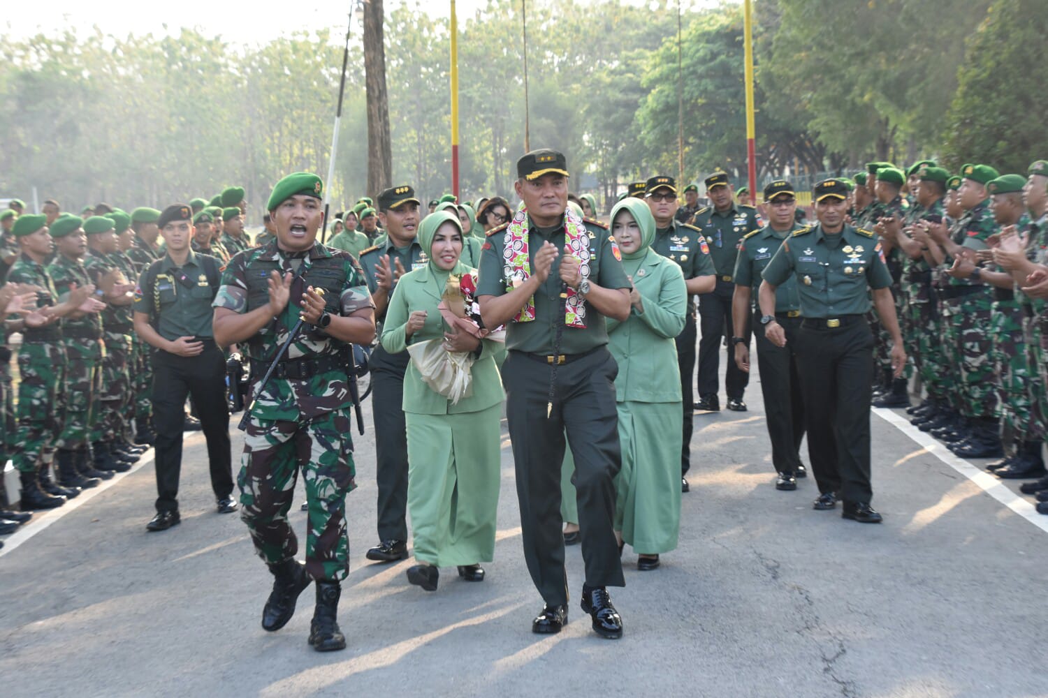 Pangdam IV/Diponegoro Kunjungi Prajurit Yonif 410/Alugoro dan Kodim 0721/Blora